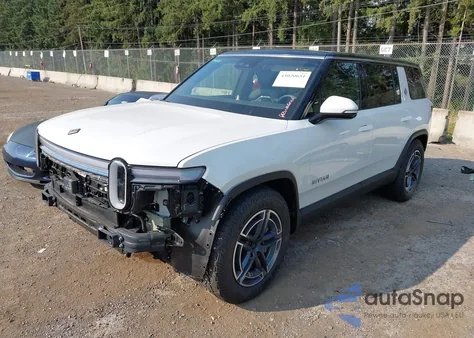 2025 Rivian R1S Adventure Dual Motor Large Pack/Adventure Dual Motor Max Pack z USA, uszkodzony, nr VIN 7PDSGBBAXSN053874
